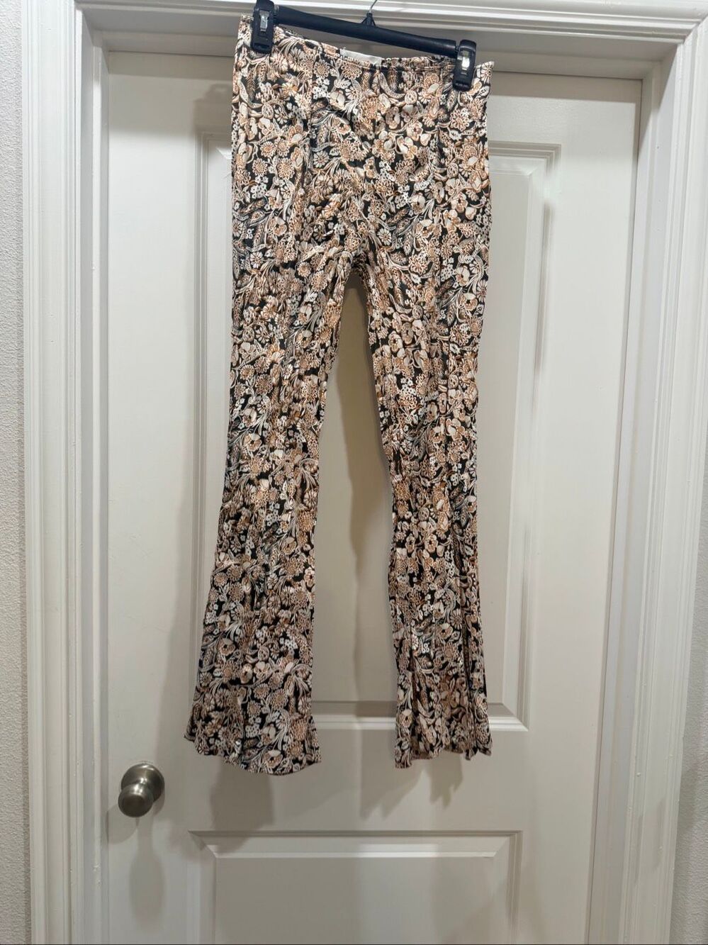 Anthropologie Floral Print Flare Pants Pull-On Bohemian Boho Trousers Size 4